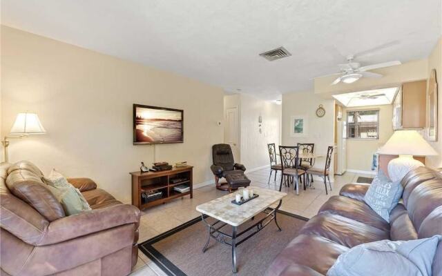 Jamaica Royale 101 - Two Bedroom Condo