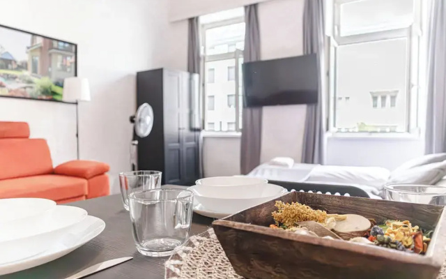 Affordable 1BR Near U6 Schoepfwerk