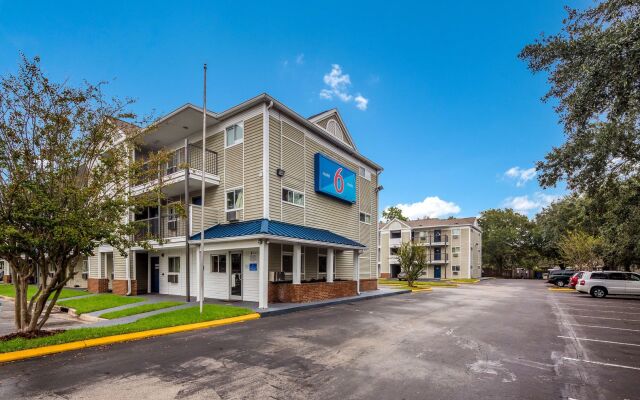 Motel 6 Jacksonville, FL - South