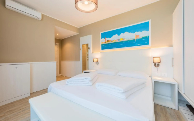Marina Palace Hotel