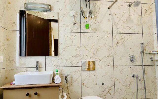 Bluo 1Bhk - Dlf Cybercity, Mg Road - Balcony, Lift