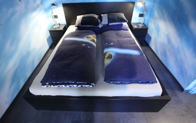 Dfive Apartments - Galactic