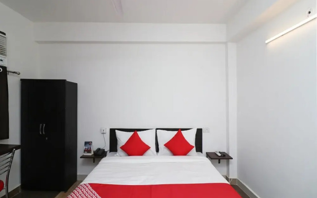 OYO Flagship 26898 Galleria