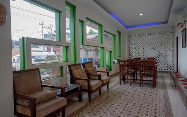 Cabin Hotel F77