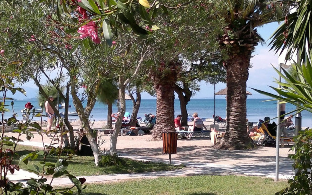 Three Stars Beach Hotel