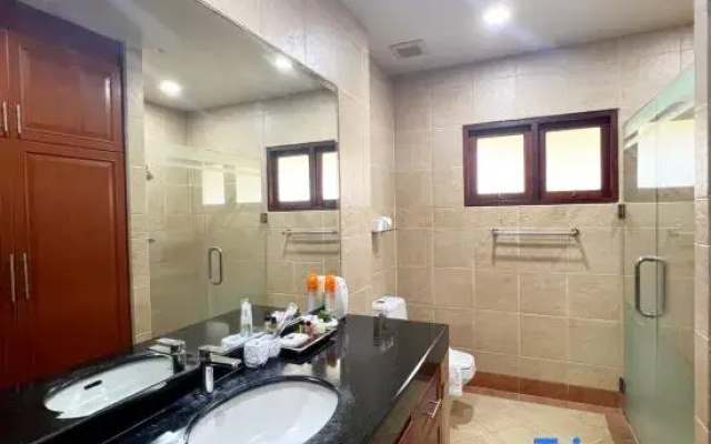 Luxury 3-bedroom villa with big pool in Rawai