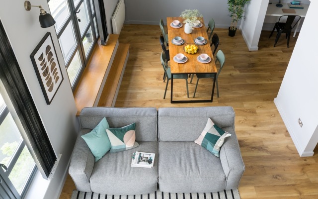 4B Loft Penthouse Industrial City views