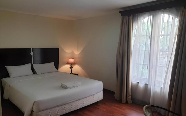 Arimbi Pejaten Suites