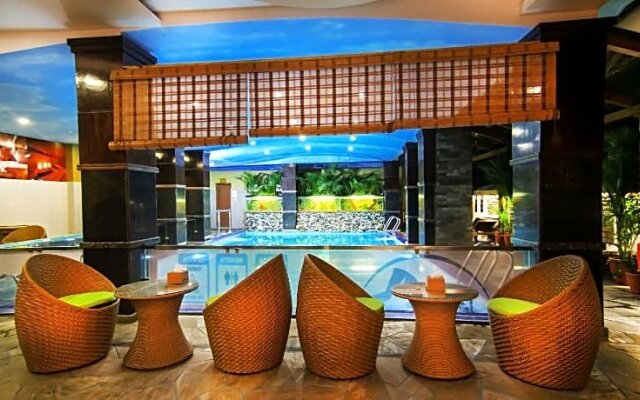 Kuti Resort & Spa
