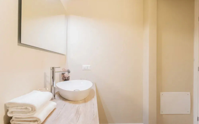 Romantic Escape City Centre With Jacuzzi & Parking