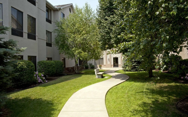 Larkspur Landing South Bend