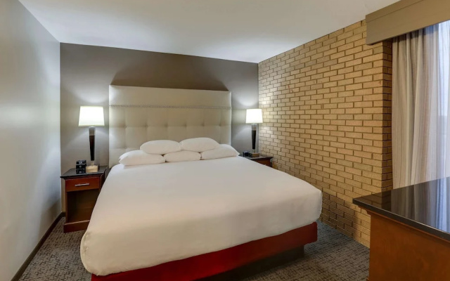 Drury Inn and Suites Northwest Columbus