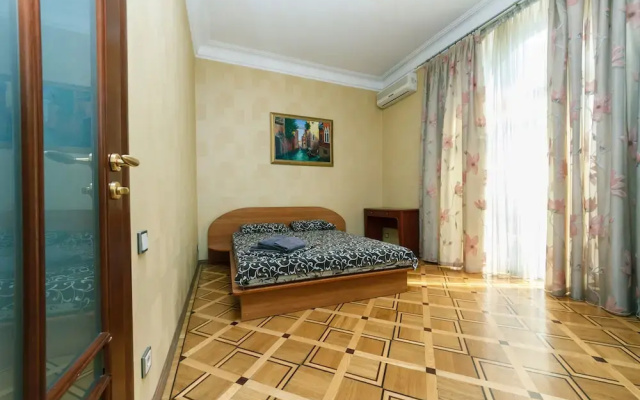 Апартаменты на Крещатике, 17-39