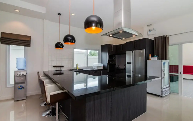 Private  4 Bedroom Pool Villa L28