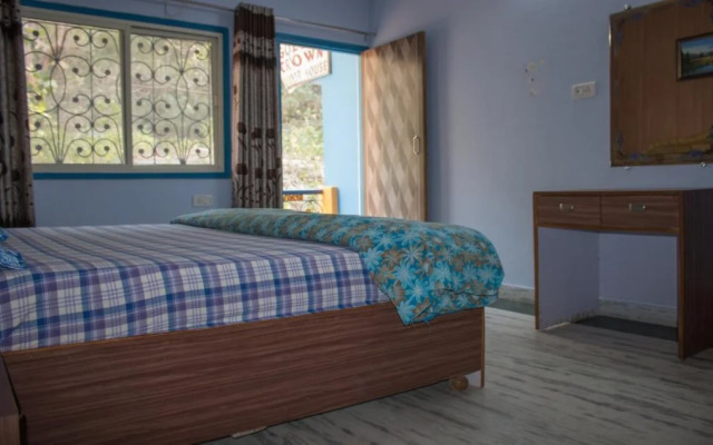 Hotel Golden Crown