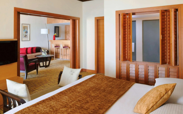 Mövenpick Hotel Jumeirah Beach - Image 3