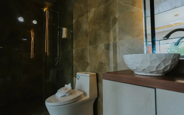 Nirvana Hotel Resort Tetebatu