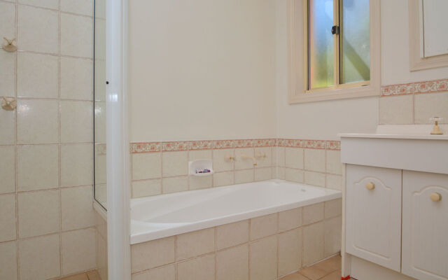 Madigan Wine Country Cottages