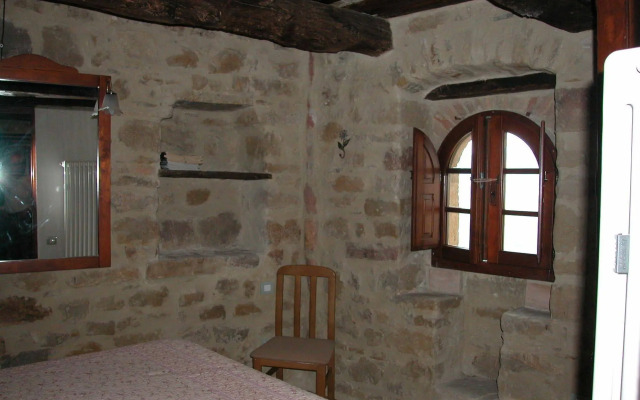 Castello Di Cisterna