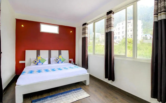 Oyo Flagship 77433 Sk Hotel