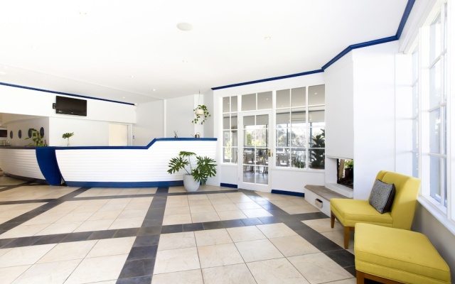 ibis Styles Albury Lake Hume Resort – Lobby – Lake Hume Village