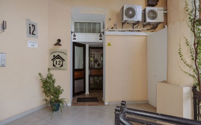 Hotel Baratashvili 12