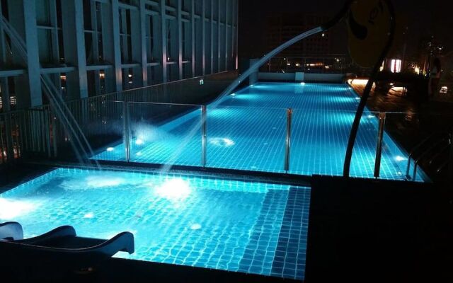 JB Town Executive Suite