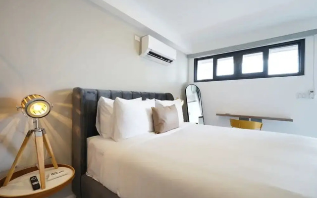 w Lovely Loft in Santa Ana