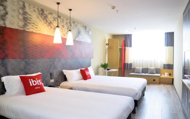 ibis Yichang Bayi Rd