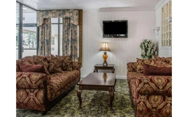 Travelers Inn Douglas By OYO US-441