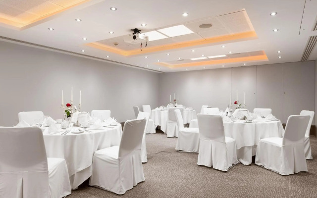 Gem Langham Court Hotel