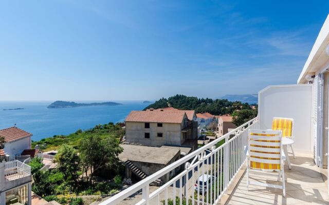 Seaview Apartment in Cavtat Dalmatia With Garden