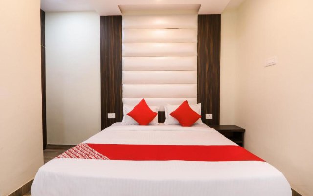 OYO 75217 Hotel Navya Grand