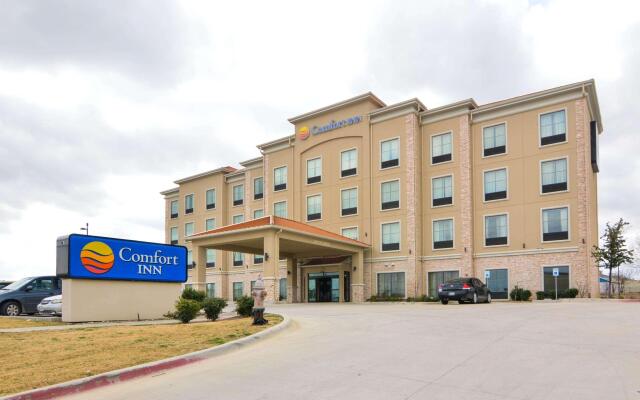 Comfort Inn & Suites Fort Worth - Fossil Creek