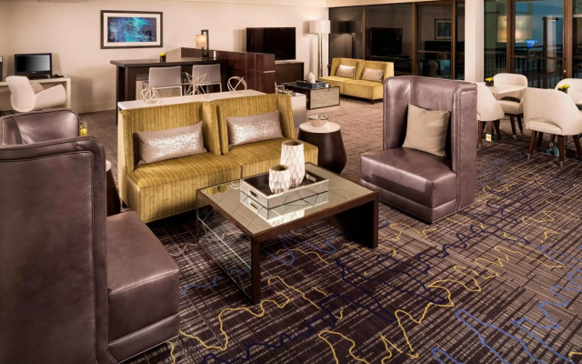 Sheraton Bloomington Hotel