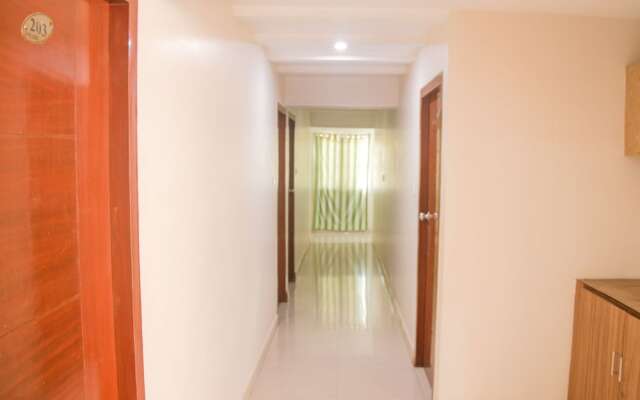 OYO 7666 Hotel SilverLine