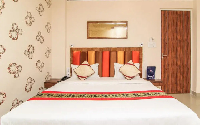 OYO 4975 Hotel Buddha Residency
