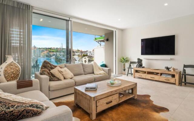 Tranquility Waters - Whangaparaoa Holiday Home
