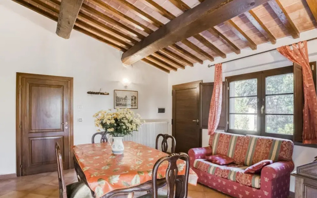 Lovely Apartment in Citerna With Swimming Pool