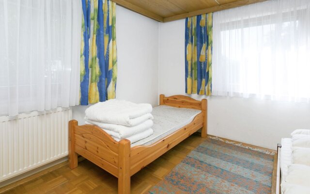 Lush Apartment With Swimming Pool in Silz