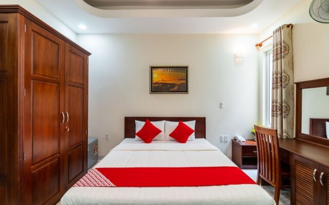 Oyo 222 Queen Hotel