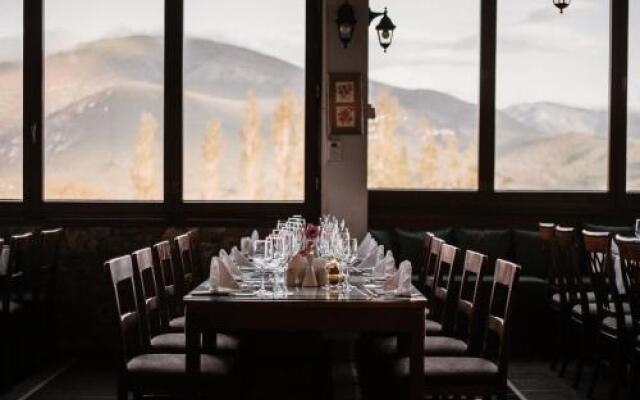 Popova Kula Hotel & Winery