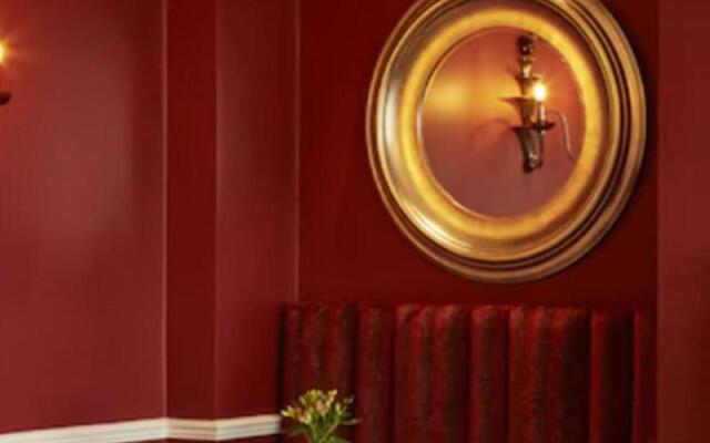 Ockenden Manor Hotel & Spa