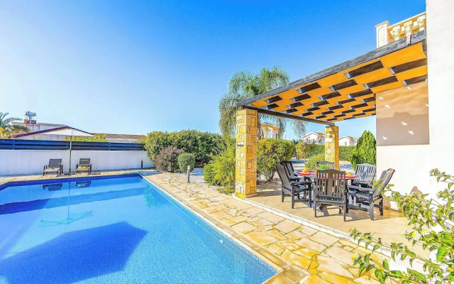 Villa Eliza