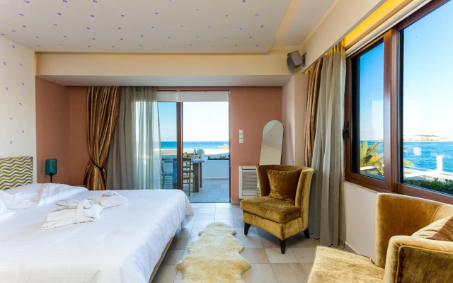 Cavo Seaside Suites