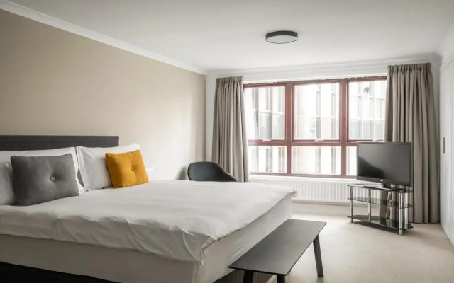 Monarch House Serviced Apartments