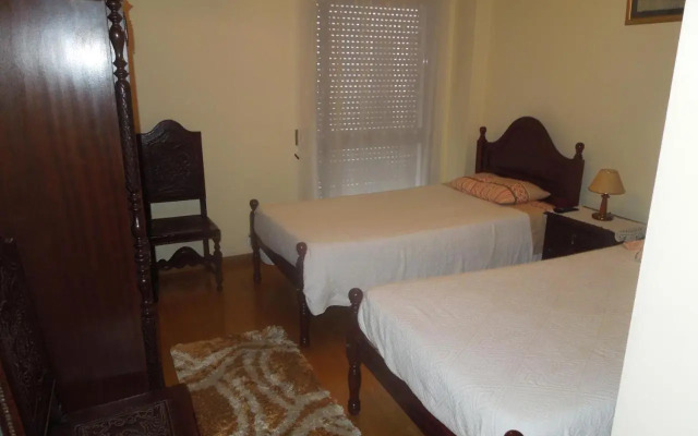 Borges Pimentel Apartment