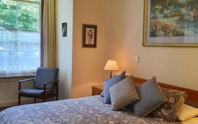Poripori Homestead – Guest Rooms – Whakamarama
