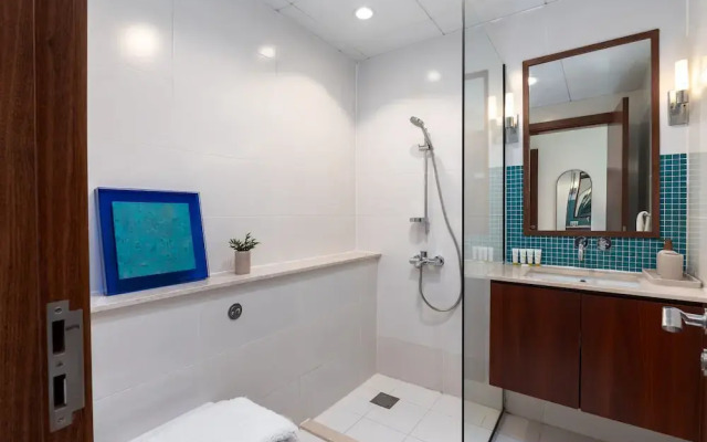 Stunning 3BR at the Palm w Beach Access