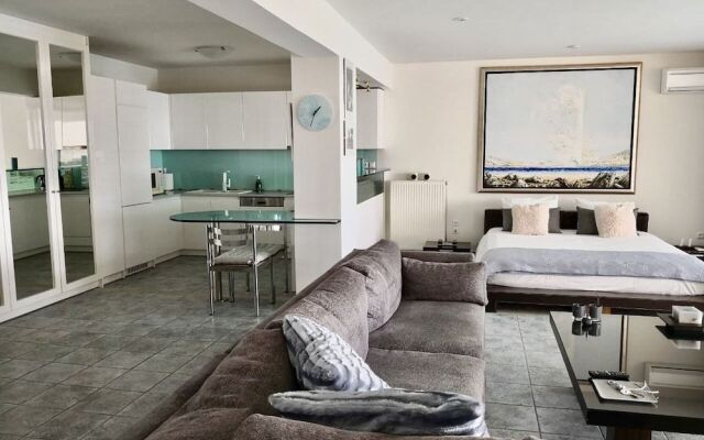 Elaia Luxury Residences